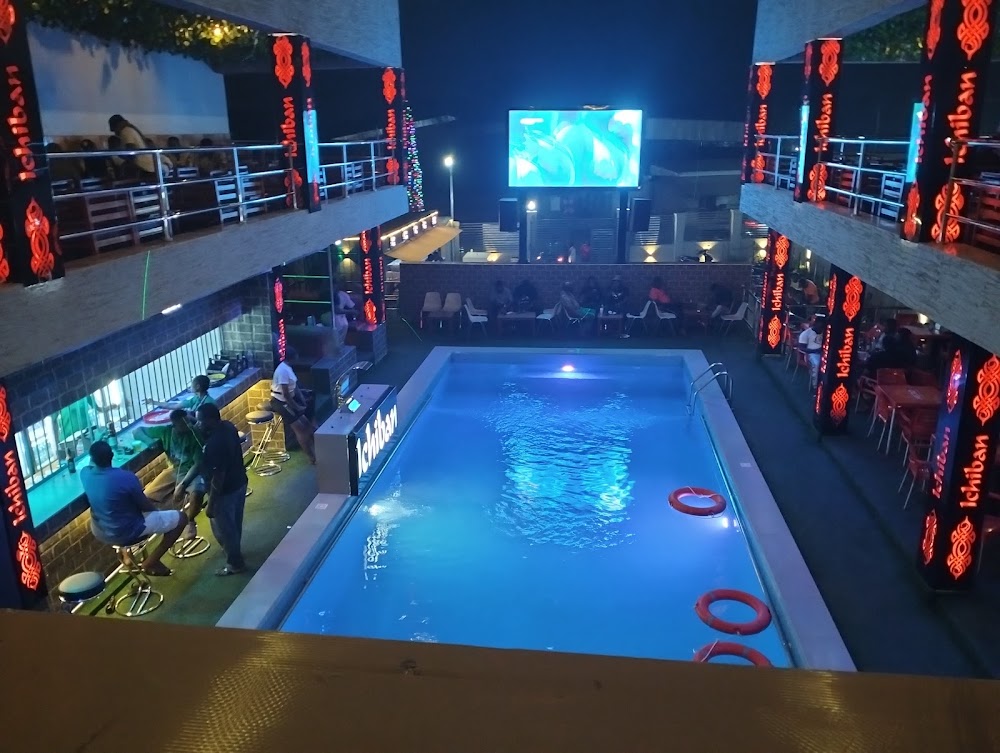 Ichiban Pool Palace photo 2